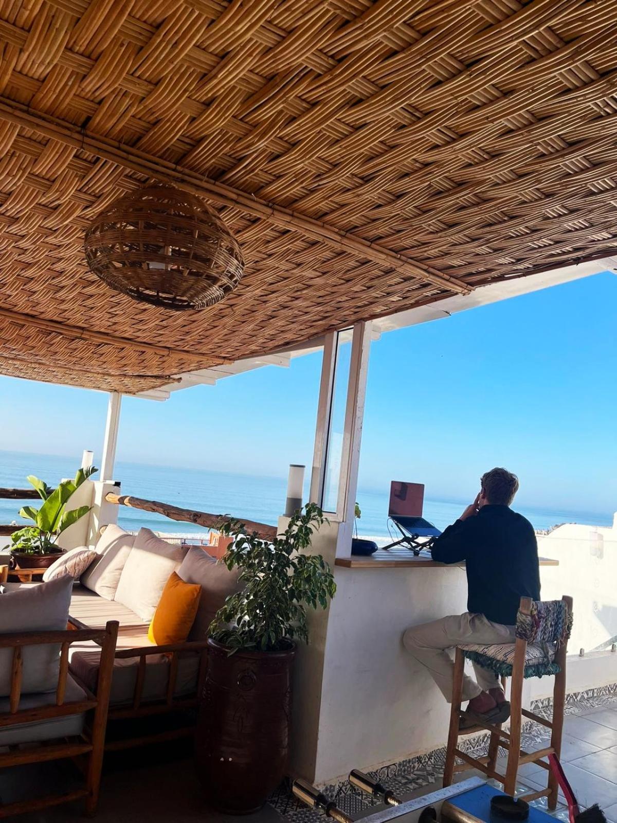 Bigblue Surf Hostel & Coworking Space - Taghazout (Adults Only) Azazoul Kültér fotó