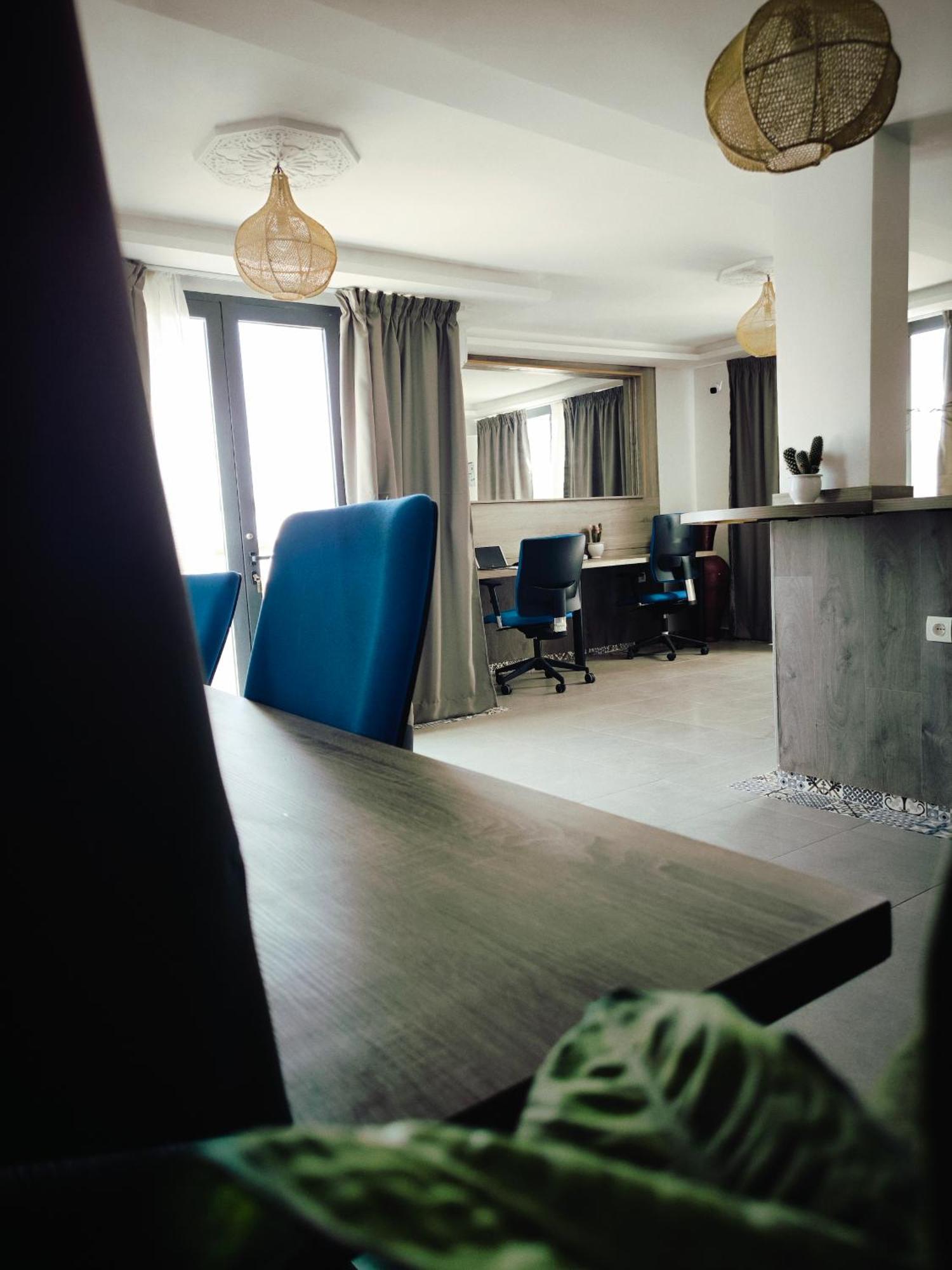 Bigblue Surf Hostel & Coworking Space - Taghazout (Adults Only) Azazoul Kültér fotó